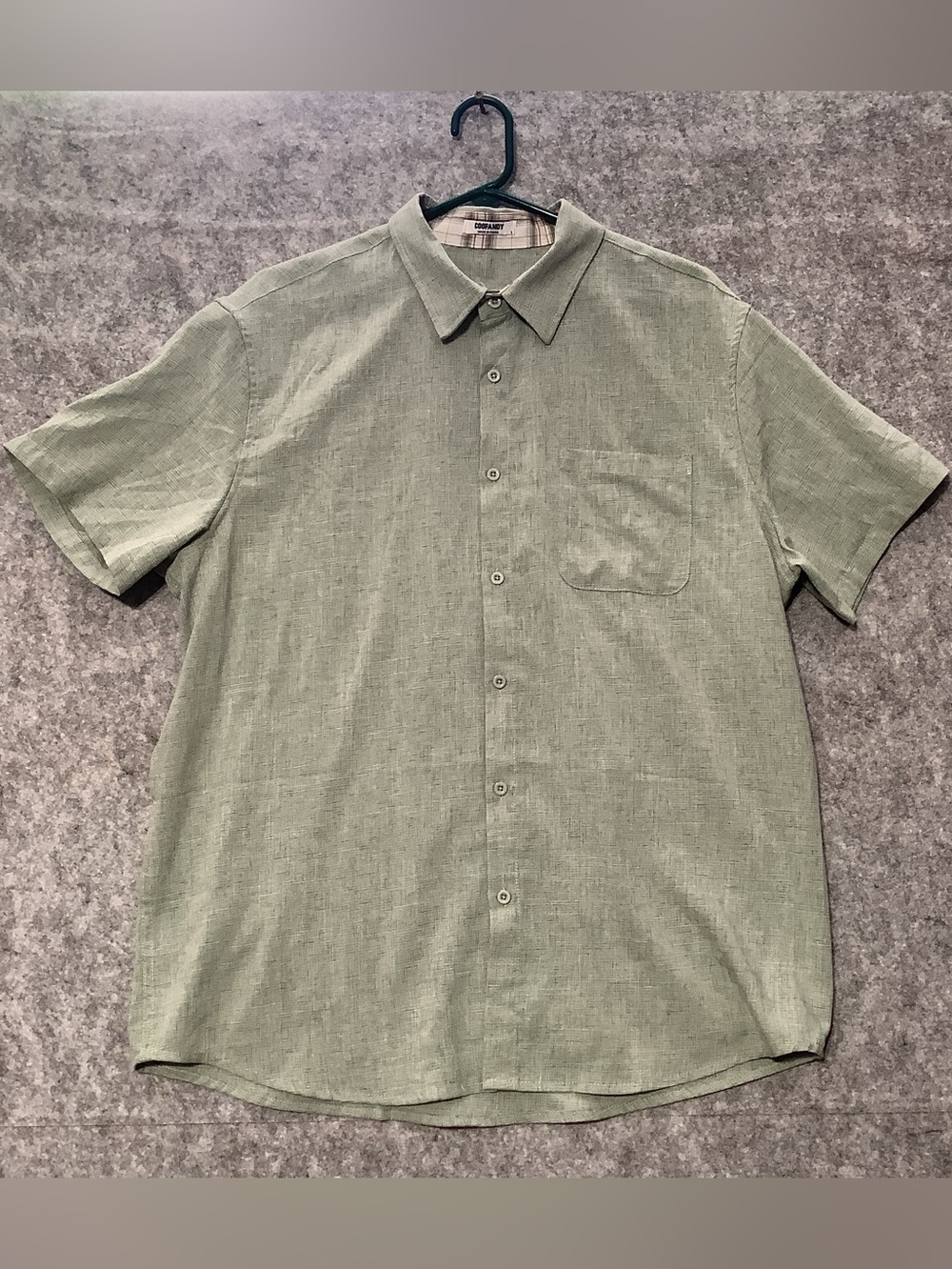 Coofandy Short-Sleeve Button-Down Shirt in Light Sage Green